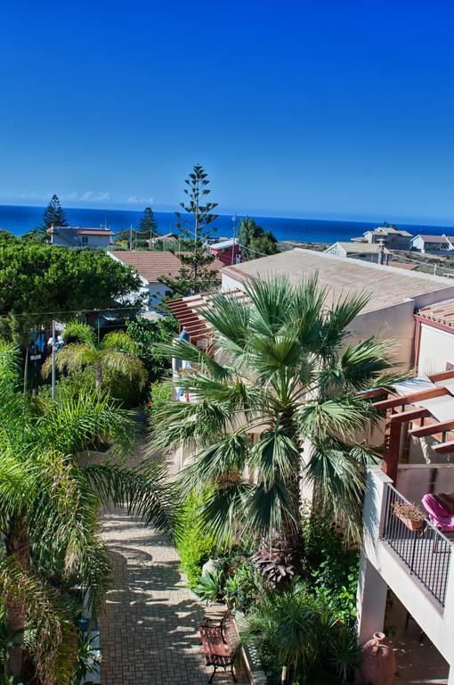 Residence Casa Del Mar Sicilia マリーナ・ディ・モーディカ エクステリア 写真