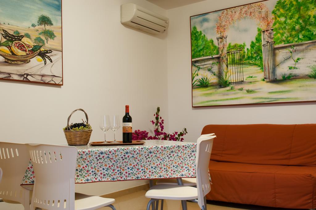 Residence Casa Del Mar Sicilia マリーナ・ディ・モーディカ エクステリア 写真
