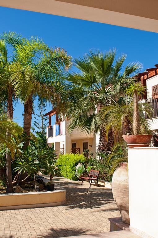 Residence Casa Del Mar Sicilia マリーナ・ディ・モーディカ エクステリア 写真