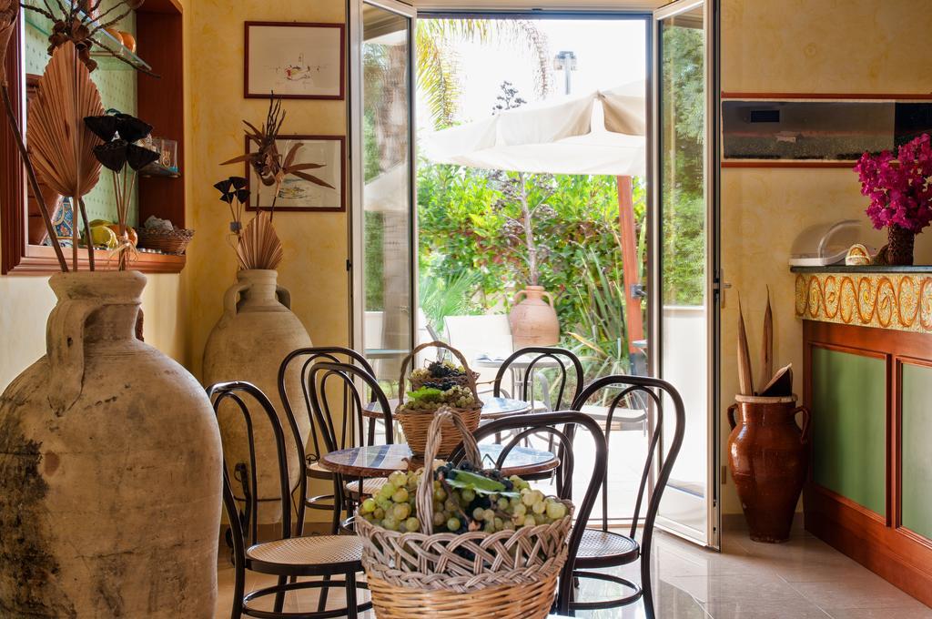 Residence Casa Del Mar Sicilia マリーナ・ディ・モーディカ エクステリア 写真