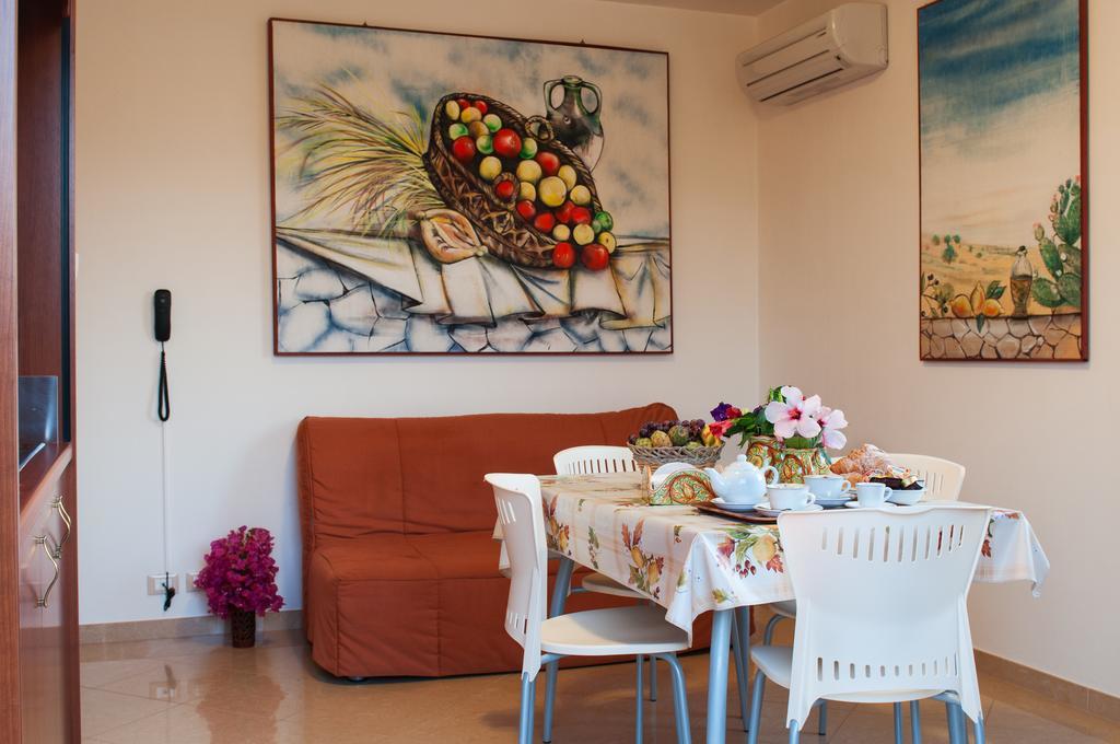 Residence Casa Del Mar Sicilia マリーナ・ディ・モーディカ エクステリア 写真