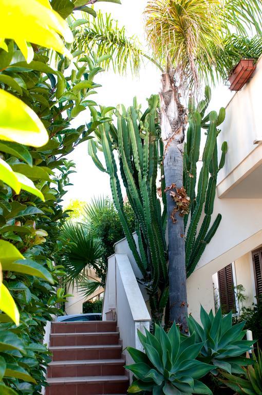 Residence Casa Del Mar Sicilia マリーナ・ディ・モーディカ エクステリア 写真
