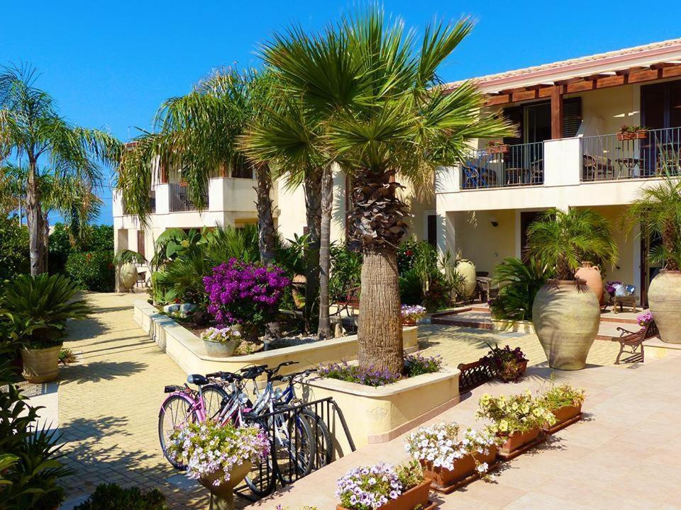 Residence Casa Del Mar Sicilia マリーナ・ディ・モーディカ エクステリア 写真